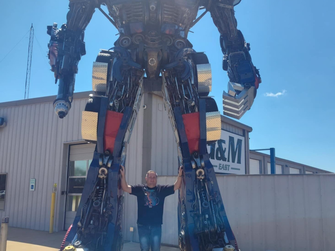 Optimus Prime Transformer Statue