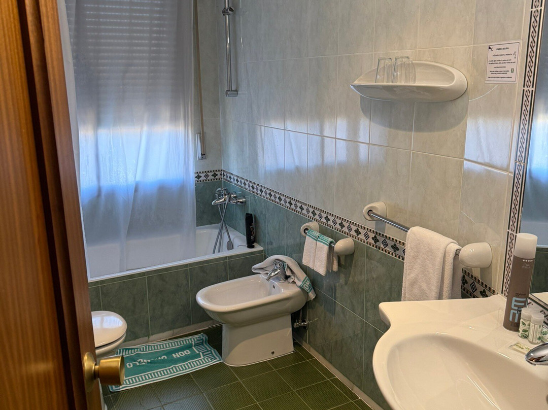 唐卡梅洛酒店主图