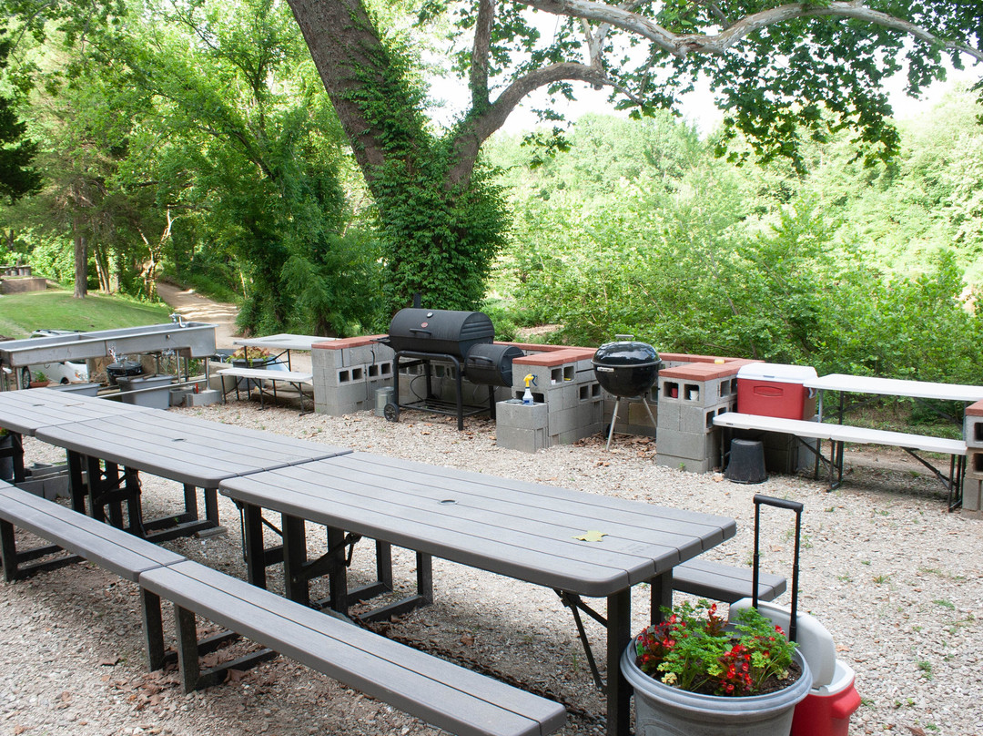 Cedar Mere Riverside-Dixon必去景点