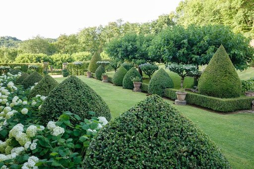 Château De Peyraux-Le Lardin-Saint-Lazare必去景点