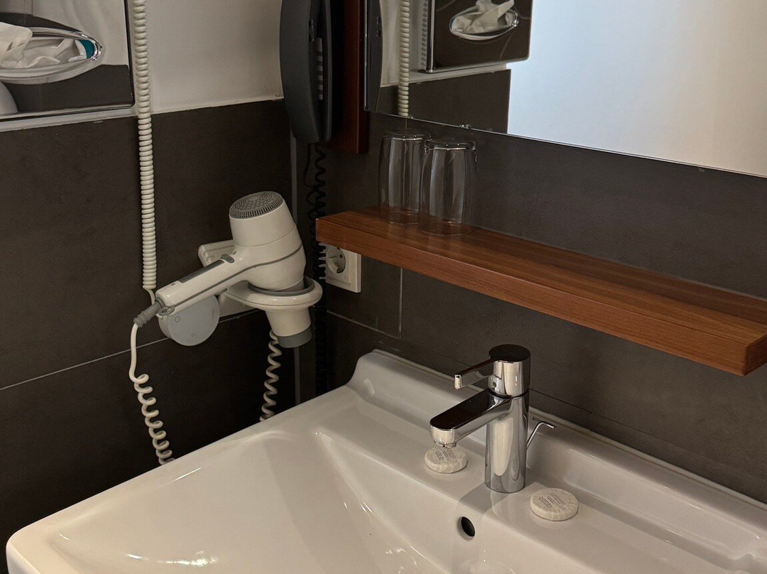 孔斯特尼亚酒店主图