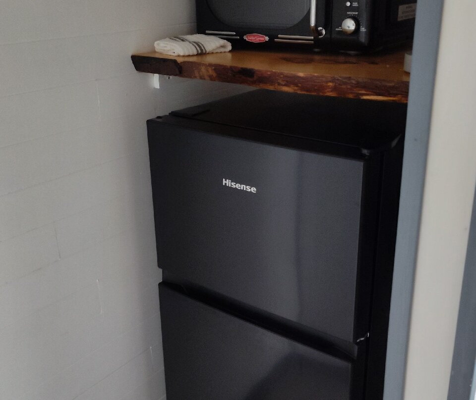 The Whispering Elms Motel主图