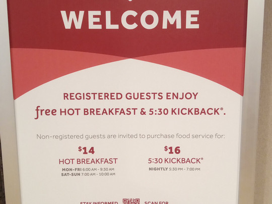 Drury Inn & Suites St. Louis St. Peters主图