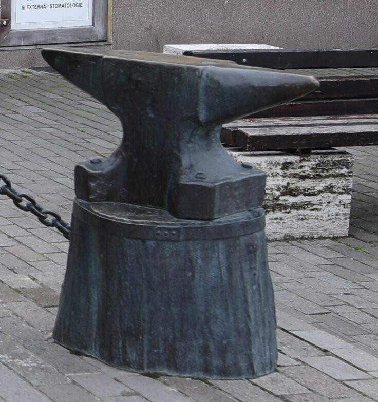 Georg Pfaffenbruder Statue-Bistrita必去景点