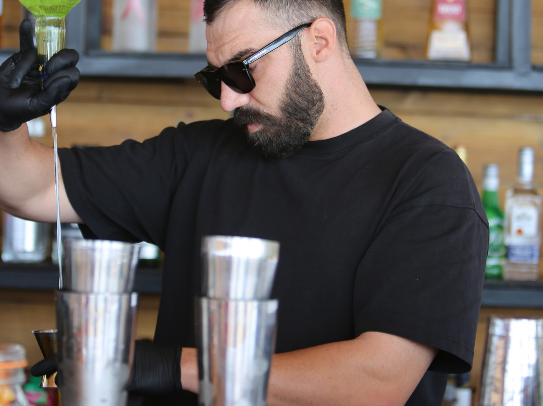 Breeze Beach Bar-新派拉莫斯必去景点