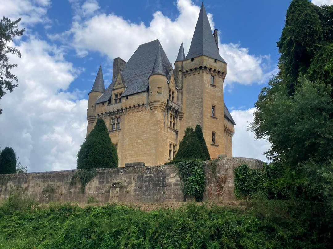 Canoe Tursacois-Tursac必去景点