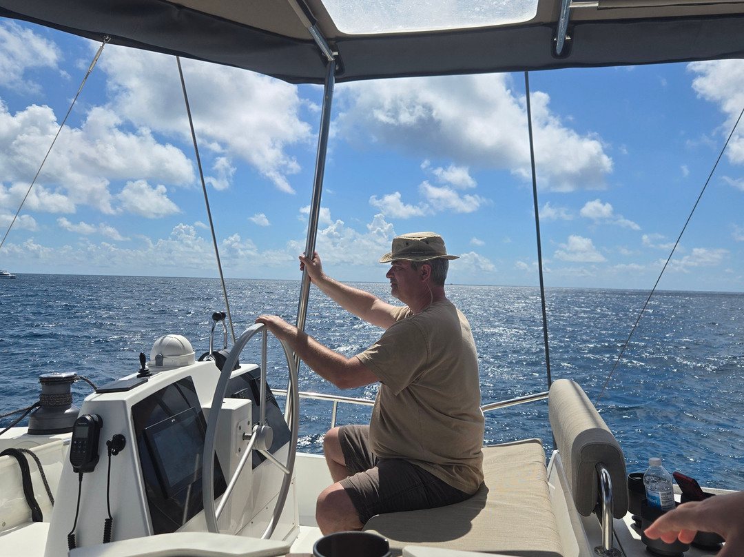 The Catamaran Company Charters-托土拉必去景点