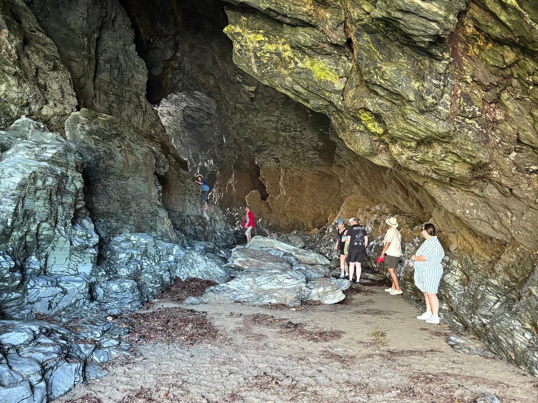 Merlin's Cave-Tintagel必去景点