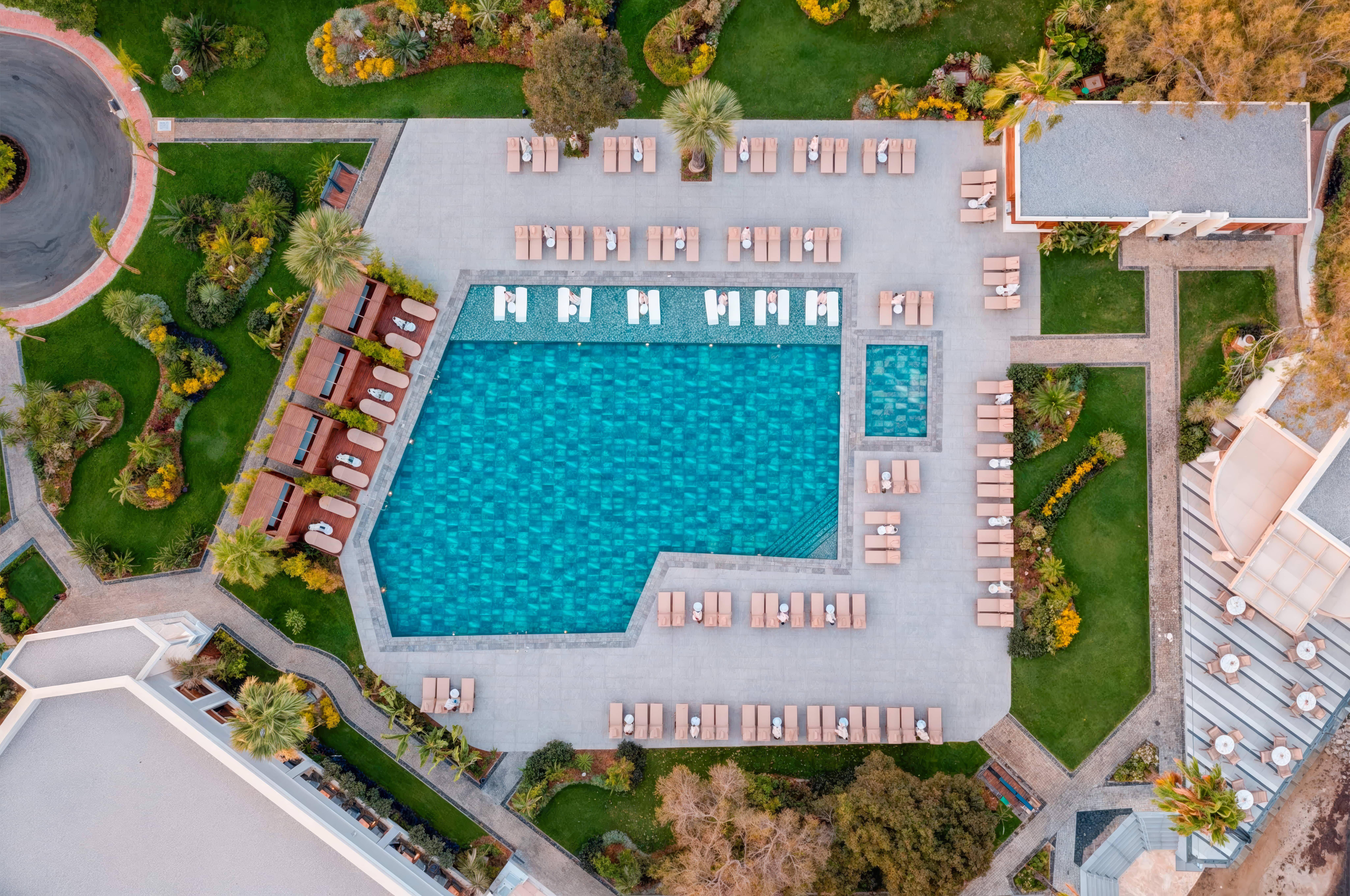 Merit Royal Gardens Hotel & Casino-泳池