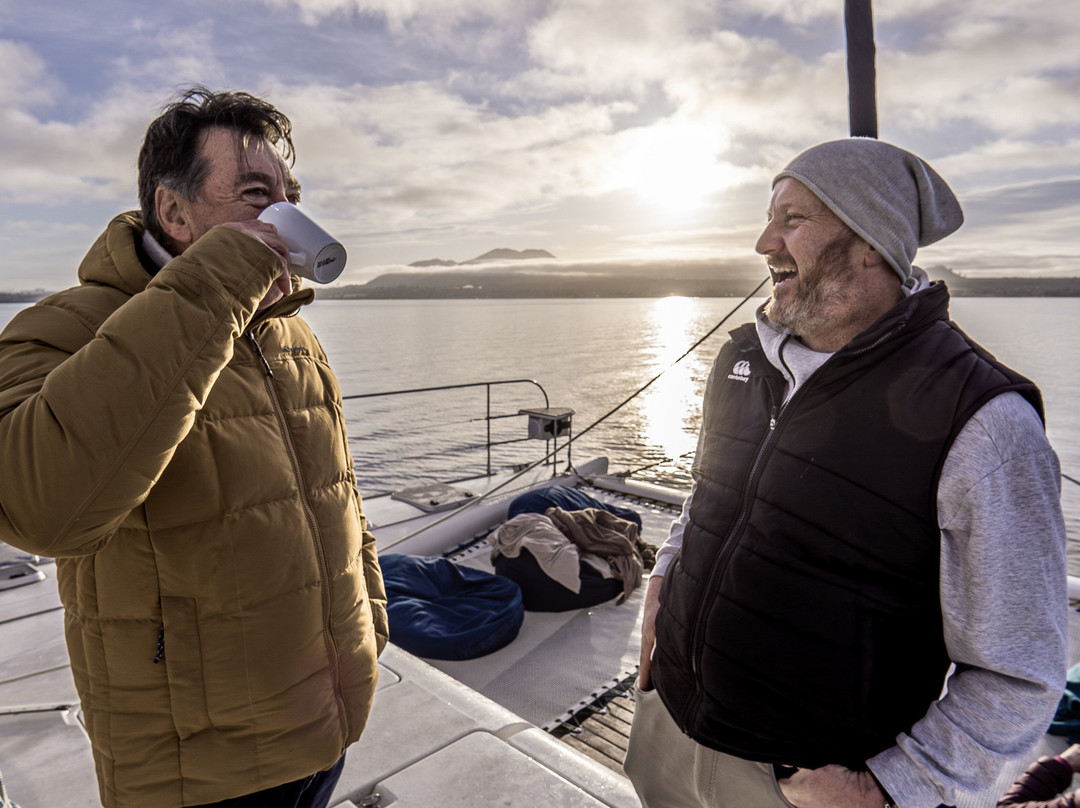 Taupo Sailing Adventures-Taupo Bay必去景点