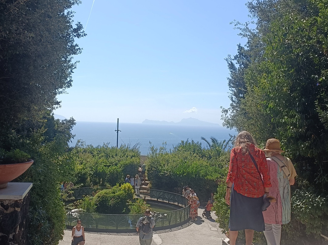 Passeggiate Letterarie Alla Villa Floridiana-那不勒斯必去景点