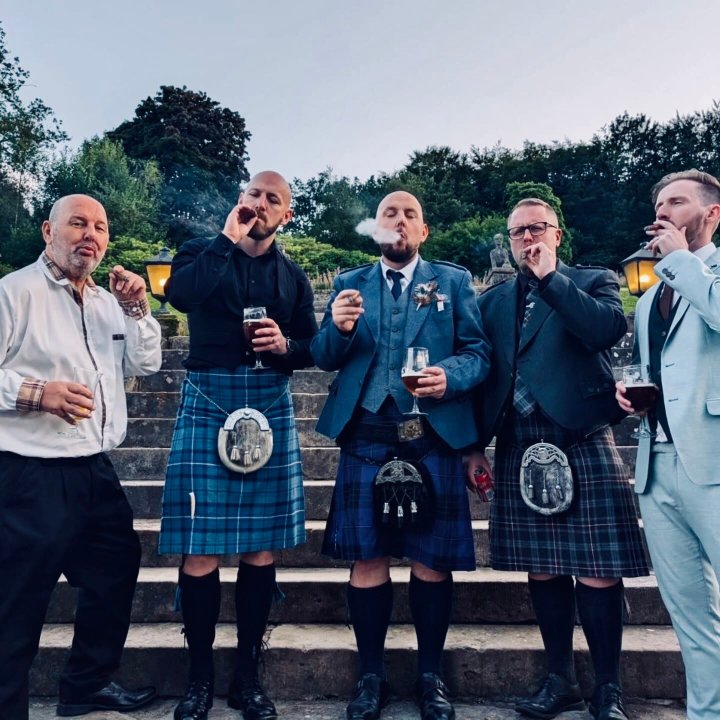 Auchen Castle-官方