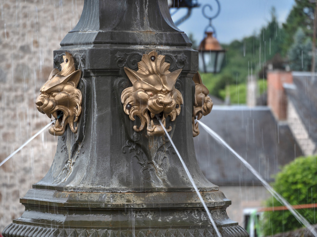 La Fontaine aux lions-Meymac必去景点