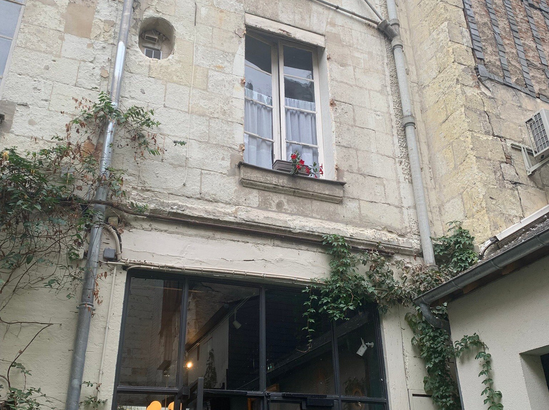 天鹅酒店主图