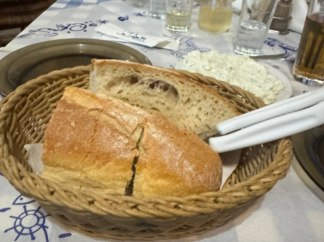 Waves on the Rock主图