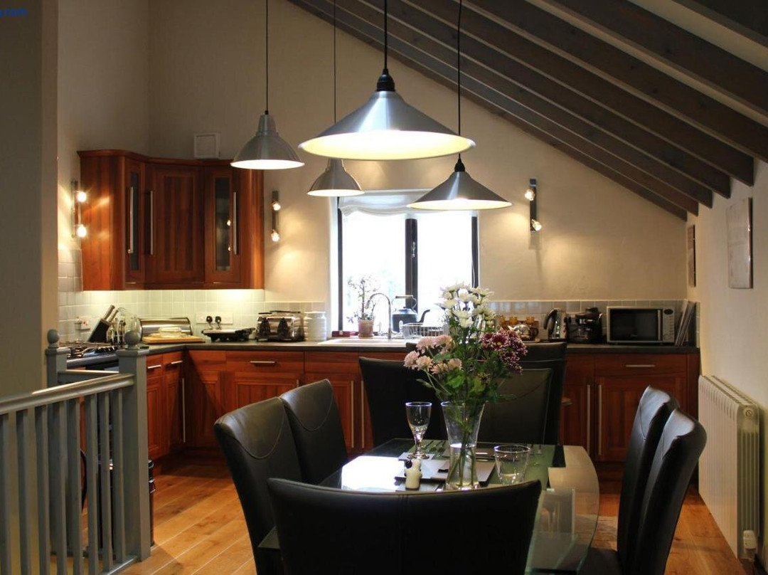 Alston Art Apartments