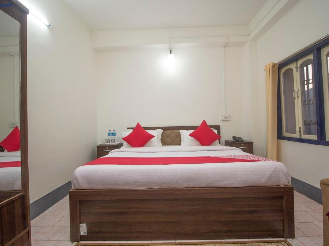 OYO 42066 Hotel Ghakhel