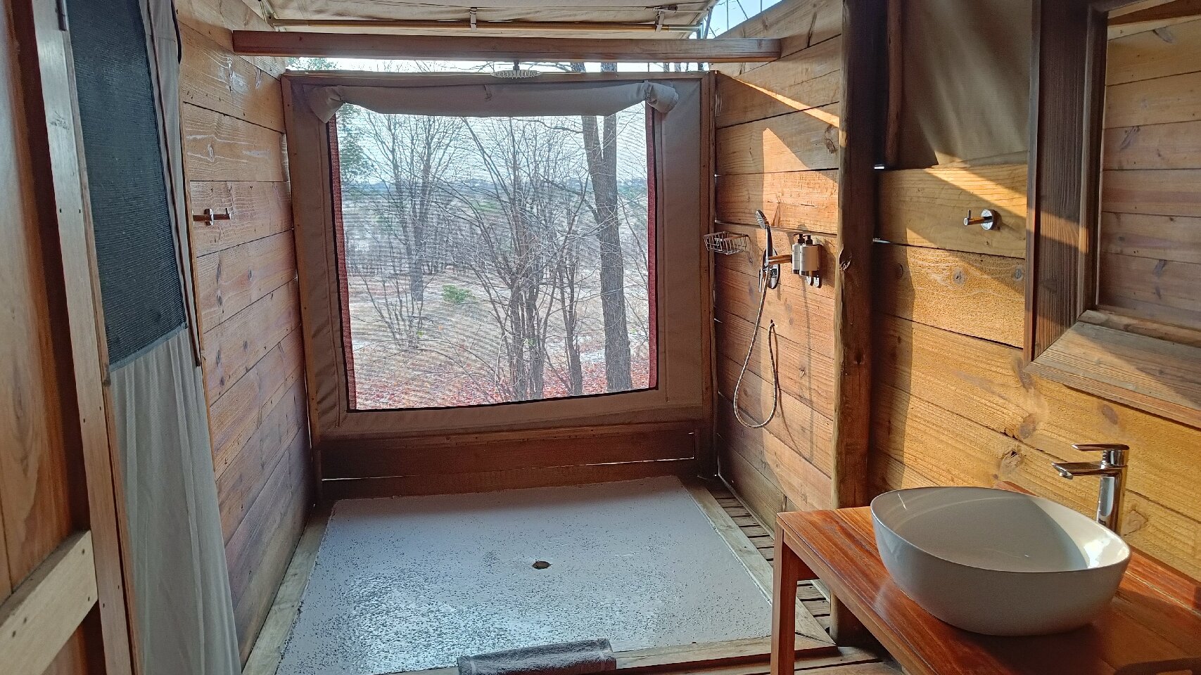 蔓威丛林营地-官方