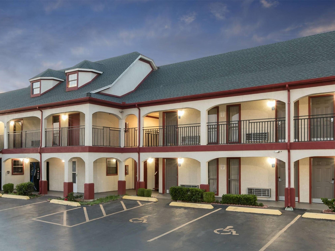 Travelodge by Wyndham Norman