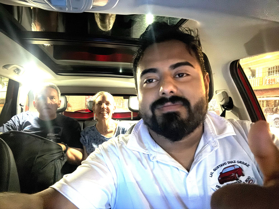 Taxi en Isla Mujeres by Charlie Martinez-女人岛必去景点