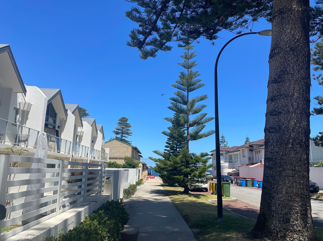 科特斯洛海滩酒店主图