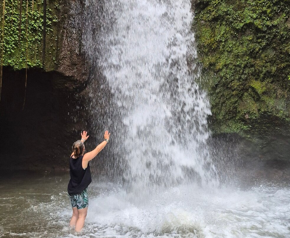 Manuaba Waterfall-德格拉朗必去景点
