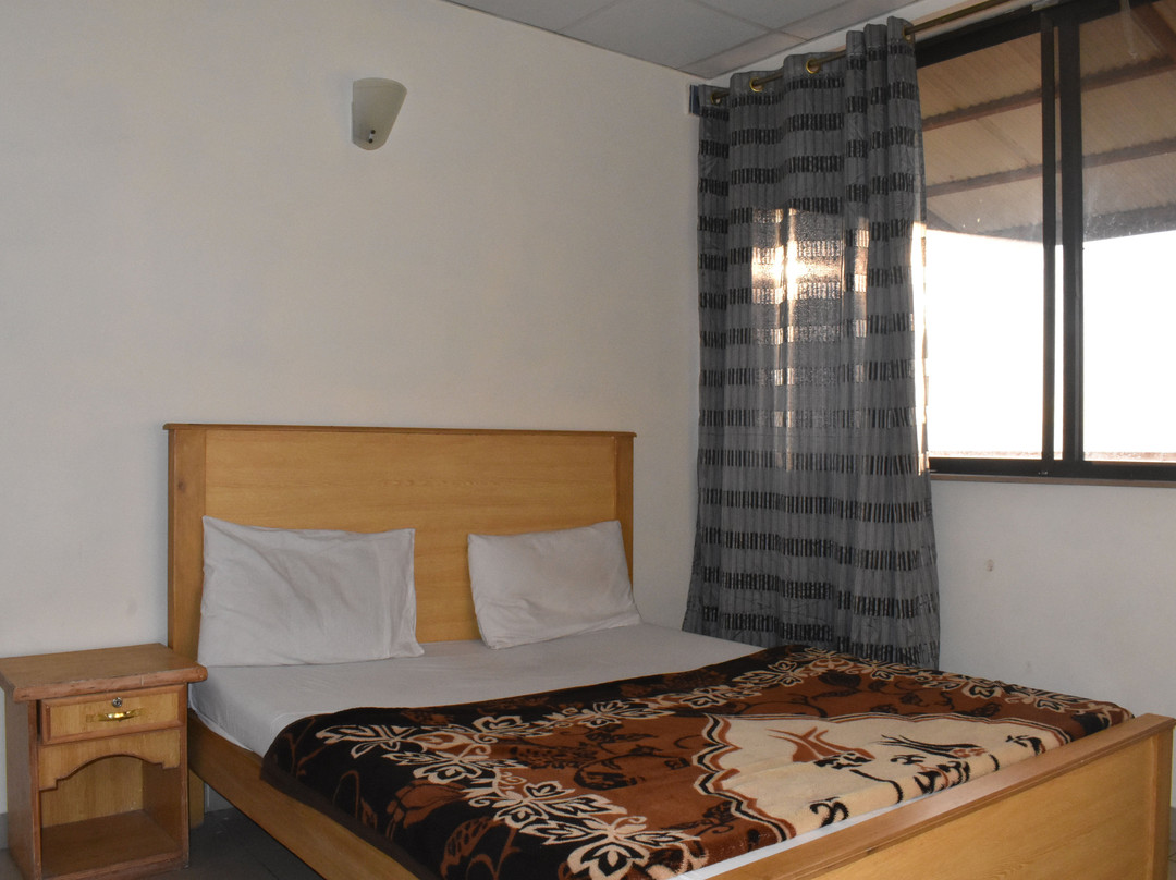 Hotel Falcon Inn主图