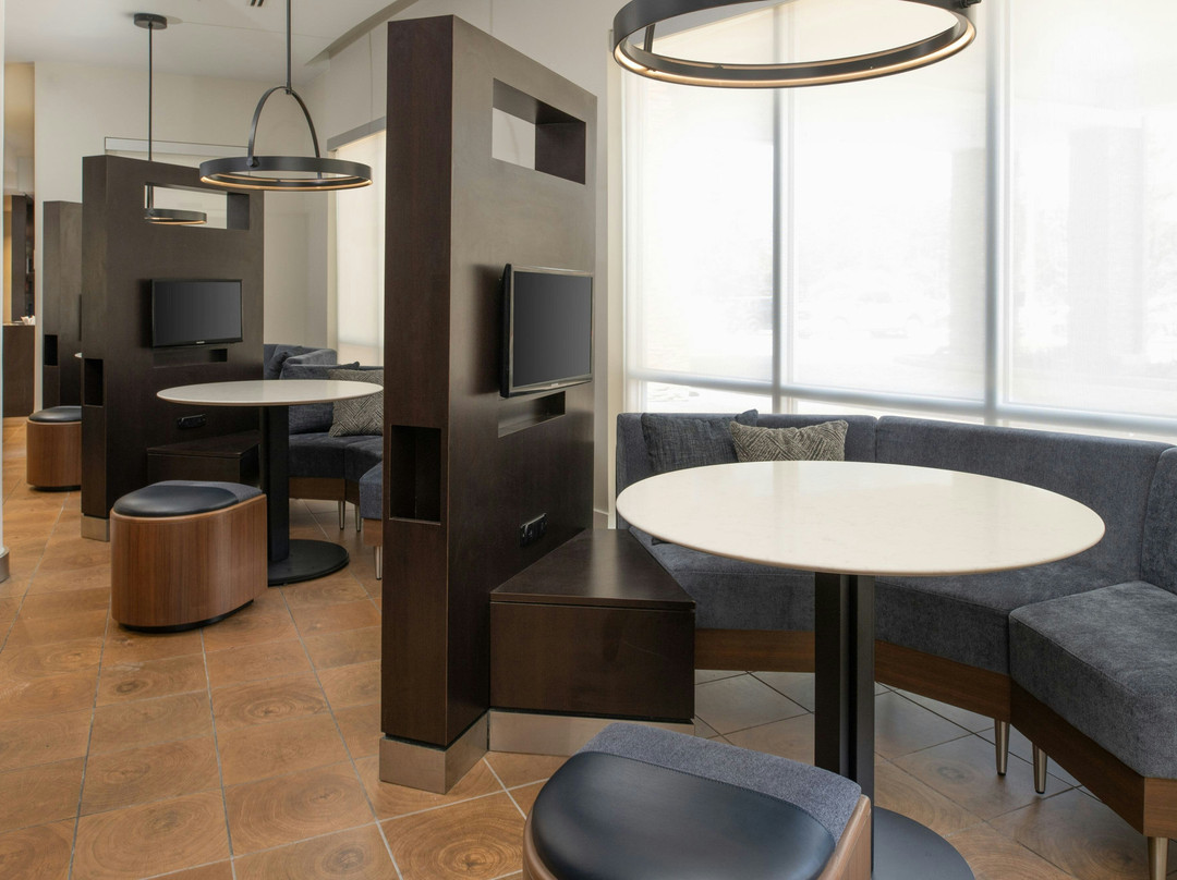 Courtyard by Marriott Houston City Place主图