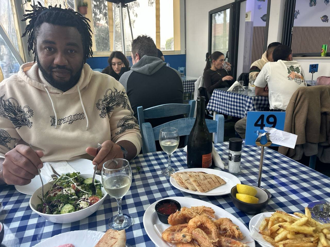 KARAOLISea Fish Restaurant Zygi