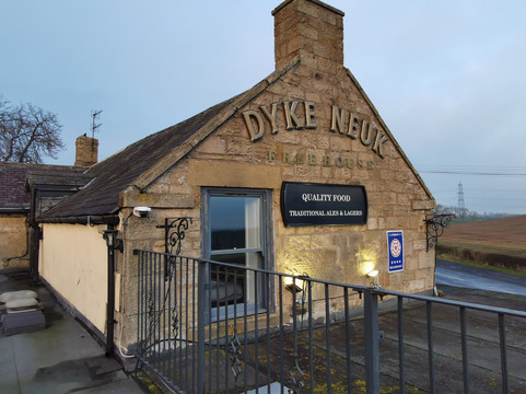 The Dyke Neuk inn主图
