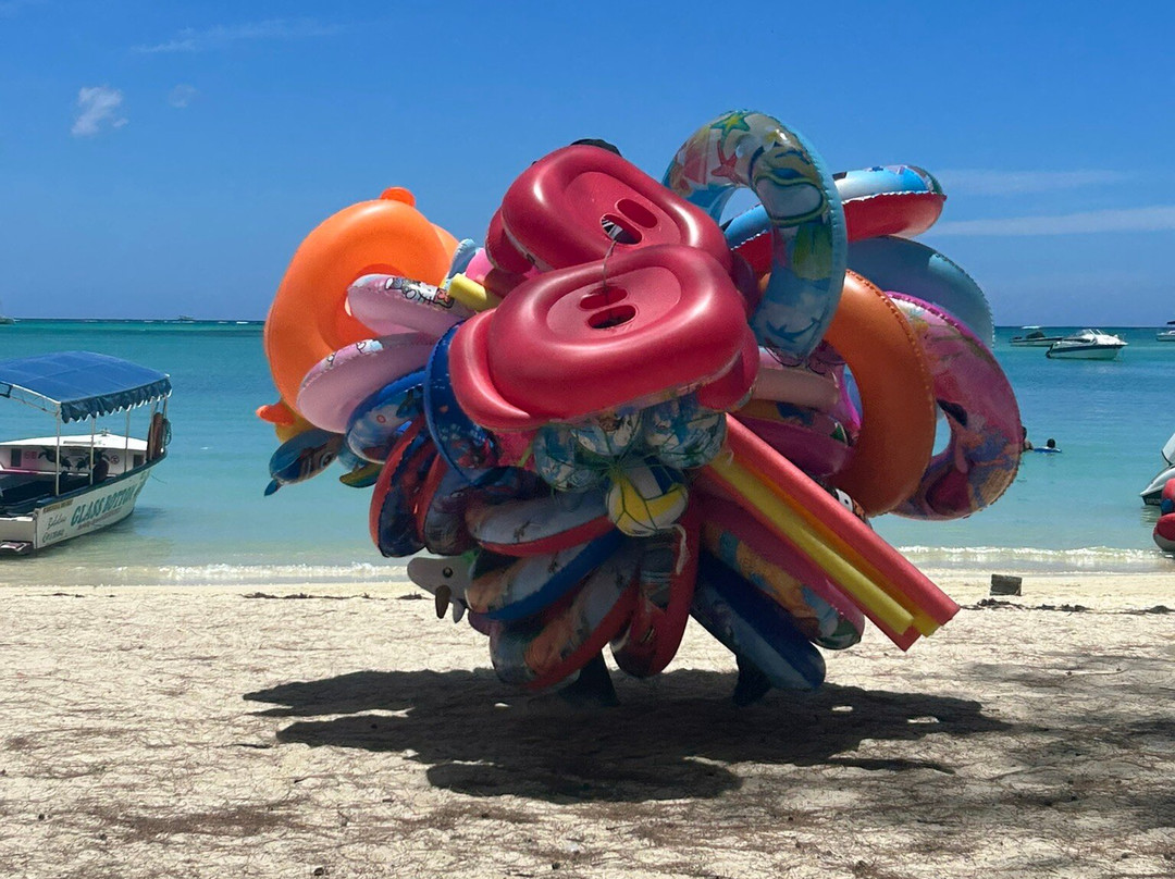 蒙舒瓦西海滩-蒙特乔伊喜必去景点