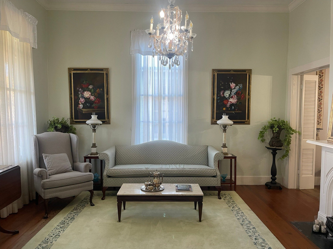 河船家庭旅馆主图