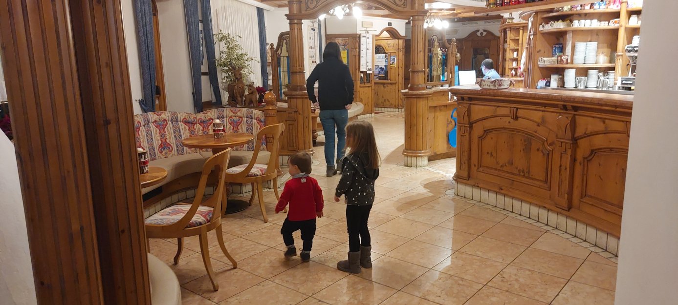 佩尔拉家庭旅馆-官方