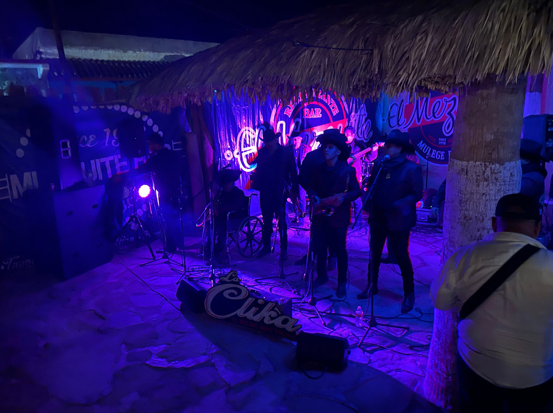 El Mezquite Bar & Dancing