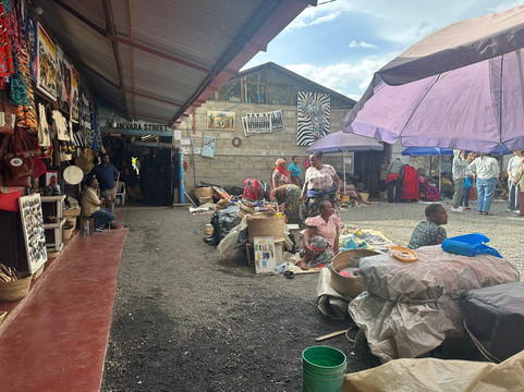 Maasai Market Curios and Crafts-阿鲁沙必去景点