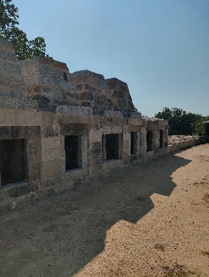 Chausath Yogini Temple-卡修拉荷必去景点