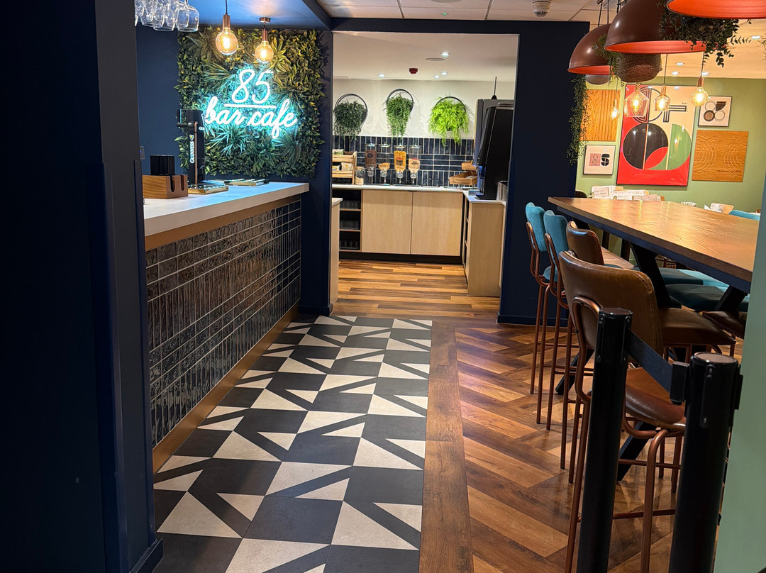 旅屋酒店-凯达勒姆怀特里夫主图