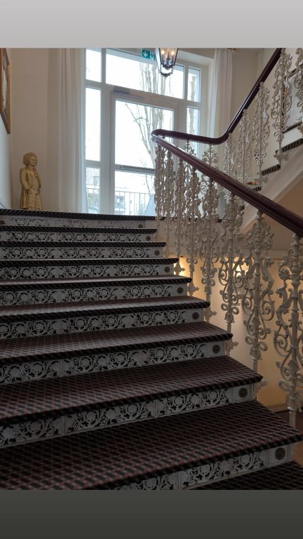 德雷森莱茵酒店-官方