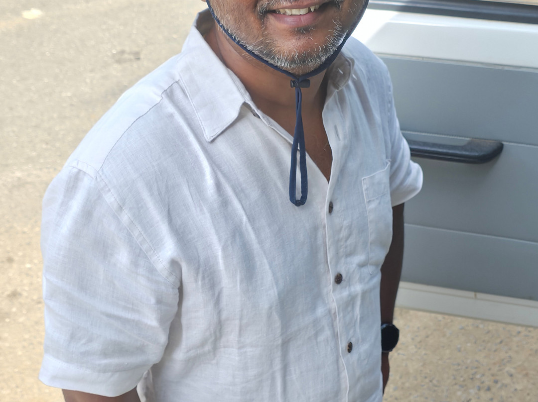 Chauffeur Guide Francophone au Sri Lanka 🇱🇰 (Yohan) Sense Of Lanka Travel-康提必去景点