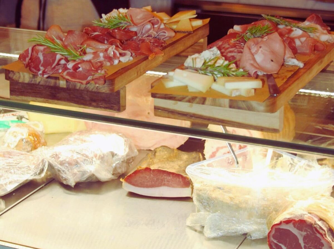 Mascheroni Wine Club