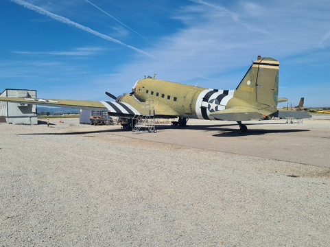 Estrella Warbird Air Museum-帕索罗布尔斯必去景点