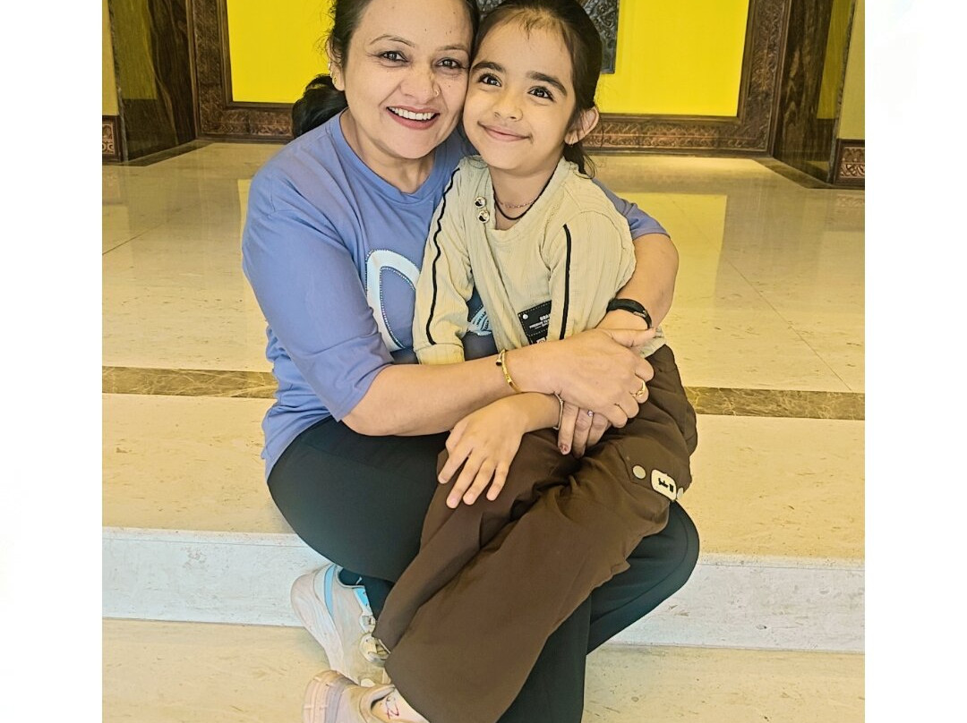 皇冠帝国酒店主图