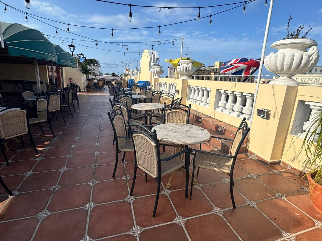 Hotel Inglaterra主图