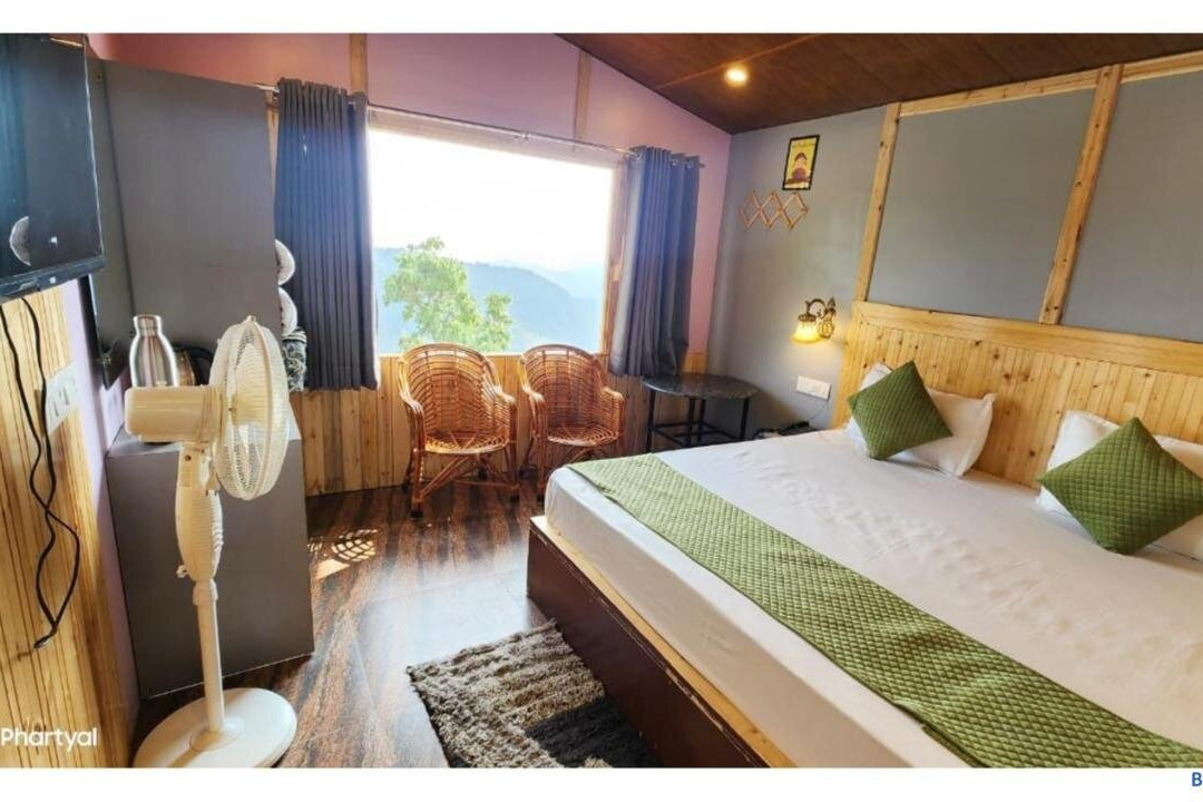 Hotel Hima-Aksh cottages In Sigri