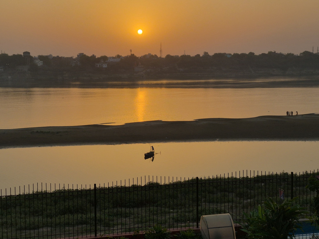Hotel Aviral Ganga