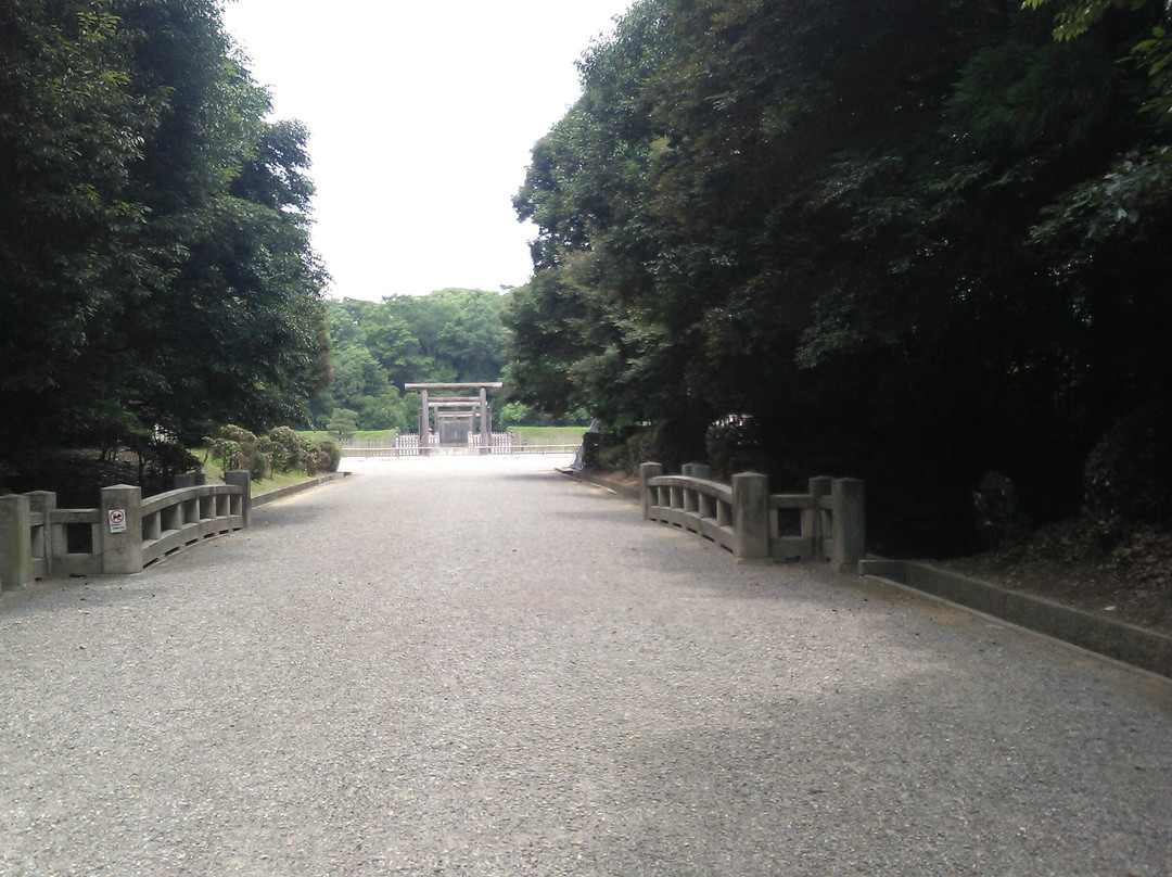 Mausoleum of Emperor Jinmu-橿原市必去景点