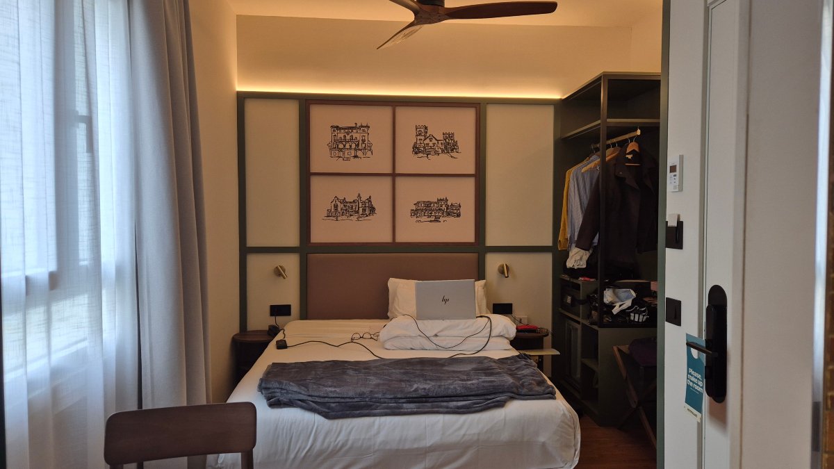 多摩升佩蒂特宫酒店-旅行者