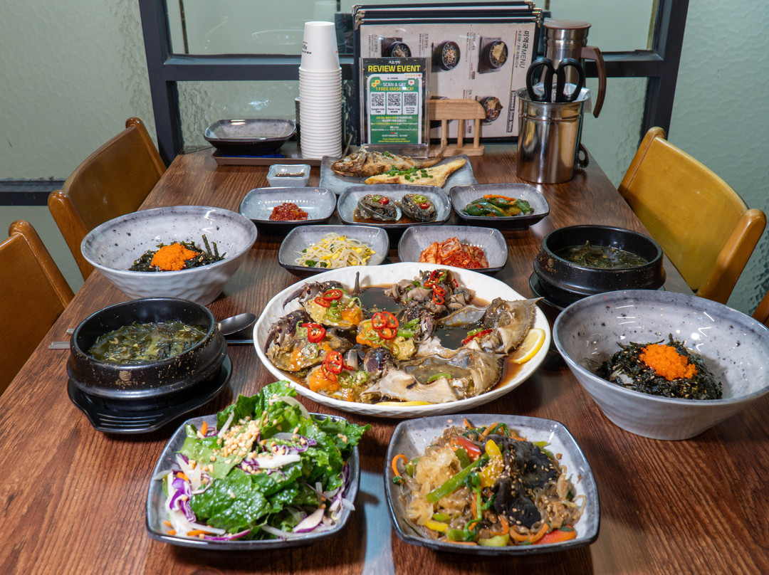 bodolmiyeog&ganjang-gejang myeongdongjeom
