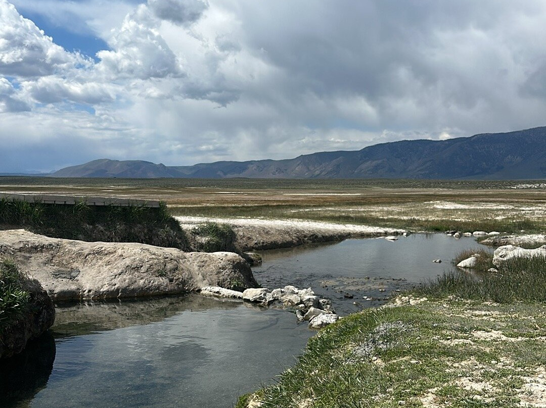 Wild Willy's Hot Springs-马姆莫斯湖必去景点