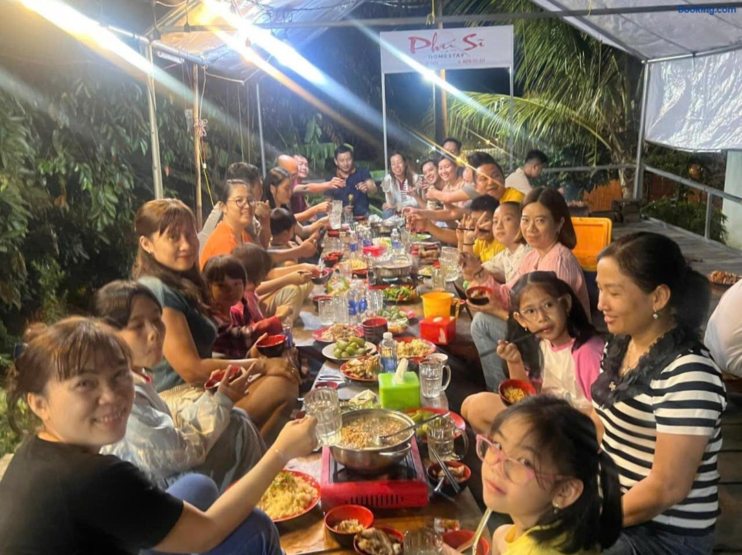 Phu Si Homestay - Seafood Nui Cam